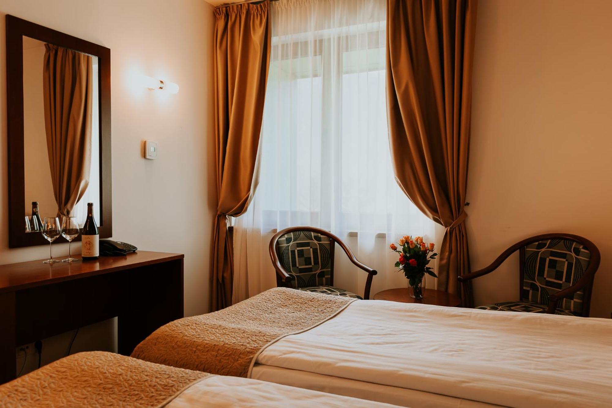 Hotel O3Zone BaileTusnad Dış mekan fotoğraf